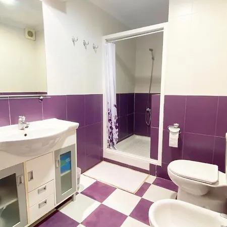 2 Bedrooms In * 프리질리아나