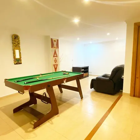 2 Bedrooms In 프리질리아나